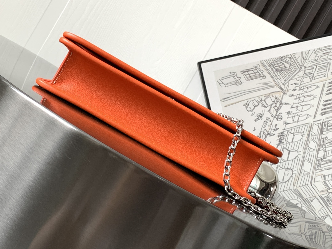 Alexandre Iii Shoulder Bag In Orange